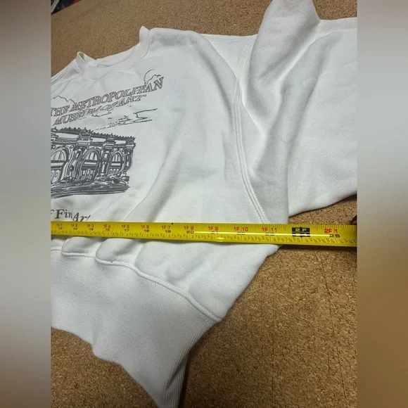 The MET Women's White Crew Neck Sweatshirt PACSUN - Picture 10 of 11